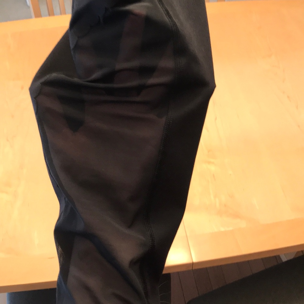Victoria Secret Sport Black Capri Leggings w/ Mesh - Picture 11 of 14